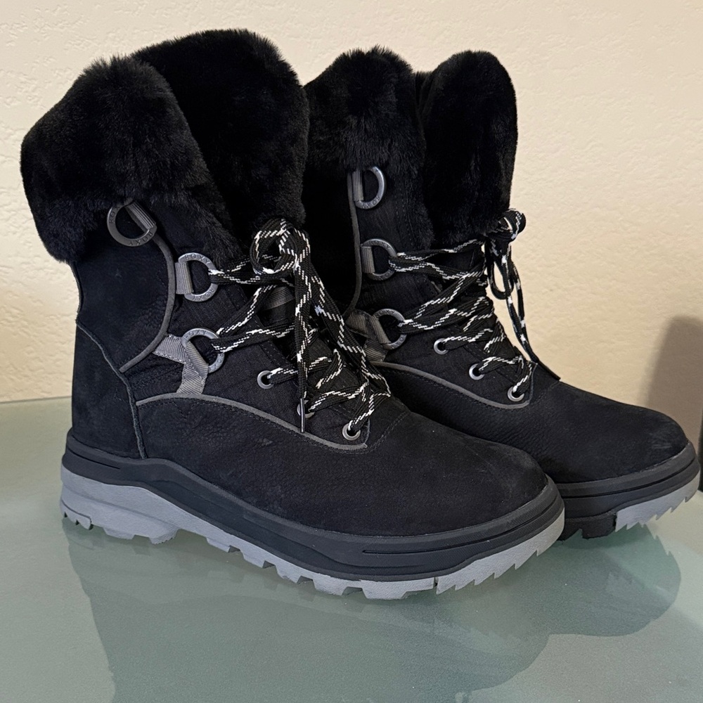 Roxy Yuma Black Faux Fur Leather Women’s Winter Ankle Boots NWOT